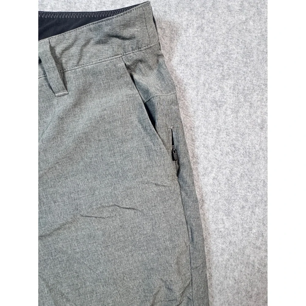 Vuori Aim Shorts Mens 33 Grey Heather Performance Stretch Active V368